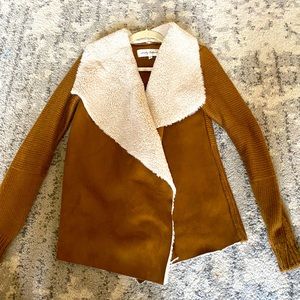 Sweater with Sherpa lapel